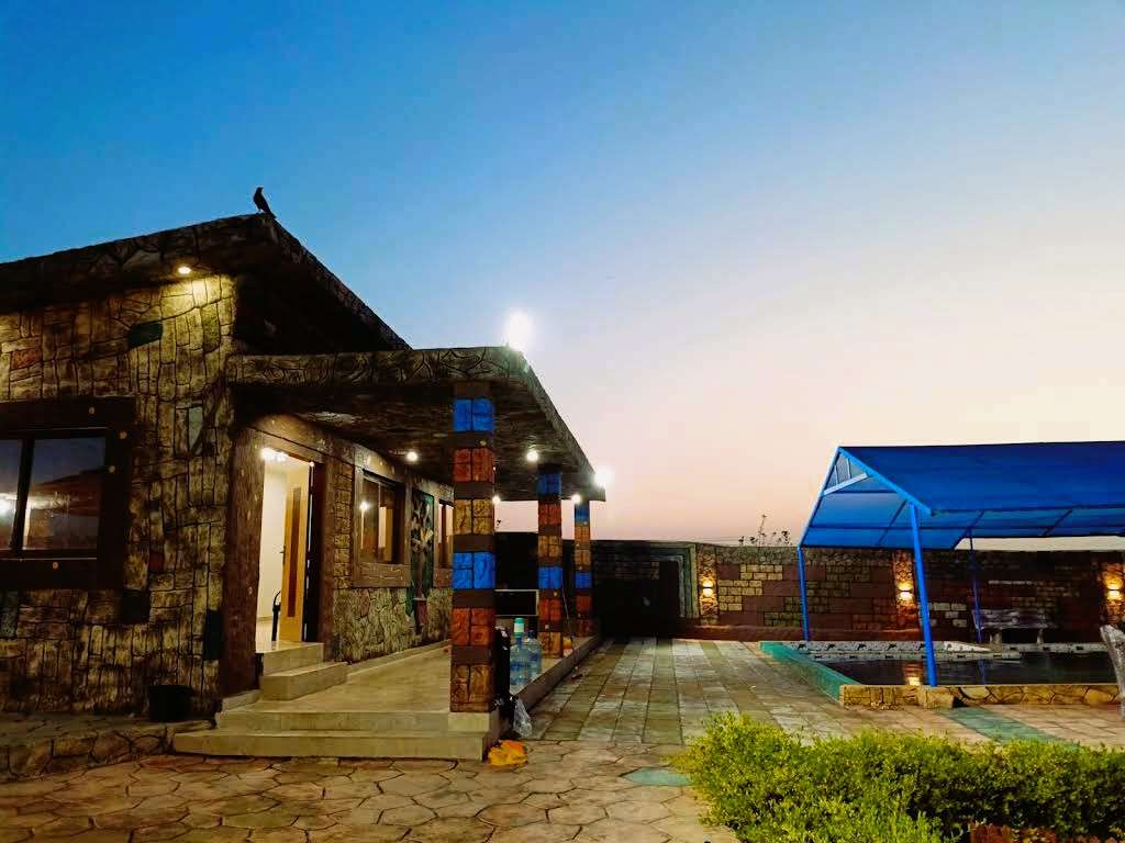 TJ Farmhouse - 1